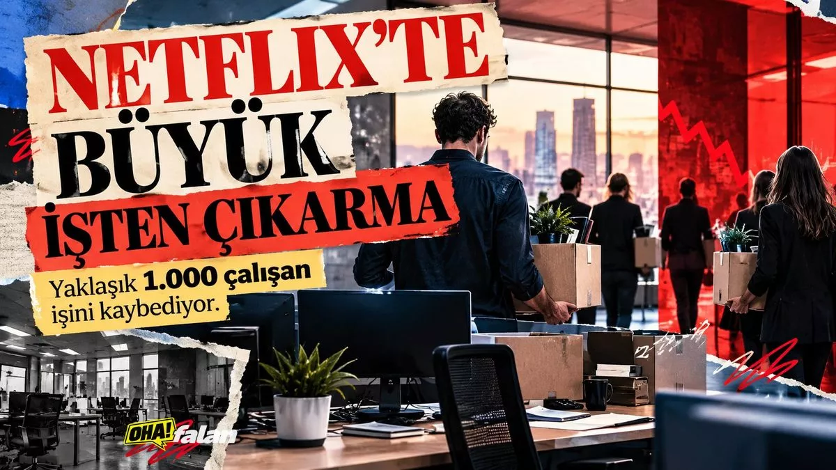 Modern bir dijital yayın şirketinin geniş ve sessiz ofisinde boş çalışma masaları, kapatılmış bilgisayar ekranları, toplanmış kişisel eşyalar ve çıkış kapısına yönelen çalışan silüetleri. Soğuk gri tonlarla kırmızı ışık yansımalarının kullanıldığı, kurumsal küçülmenin yarattığı atmosferi yansıtan sinematik editoryal kompozisyon.